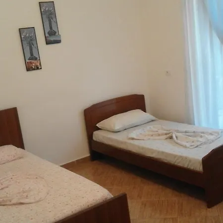 Prázdninový dům Myftaraj Holiday *