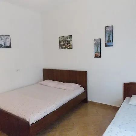 Prázdninový dům Myftaraj Holiday Borsh